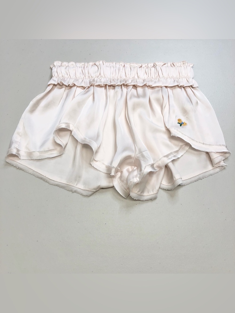 Intimately Free People Beige Satin Ruffle Lounge Sleep Shorts Small Embroidered
